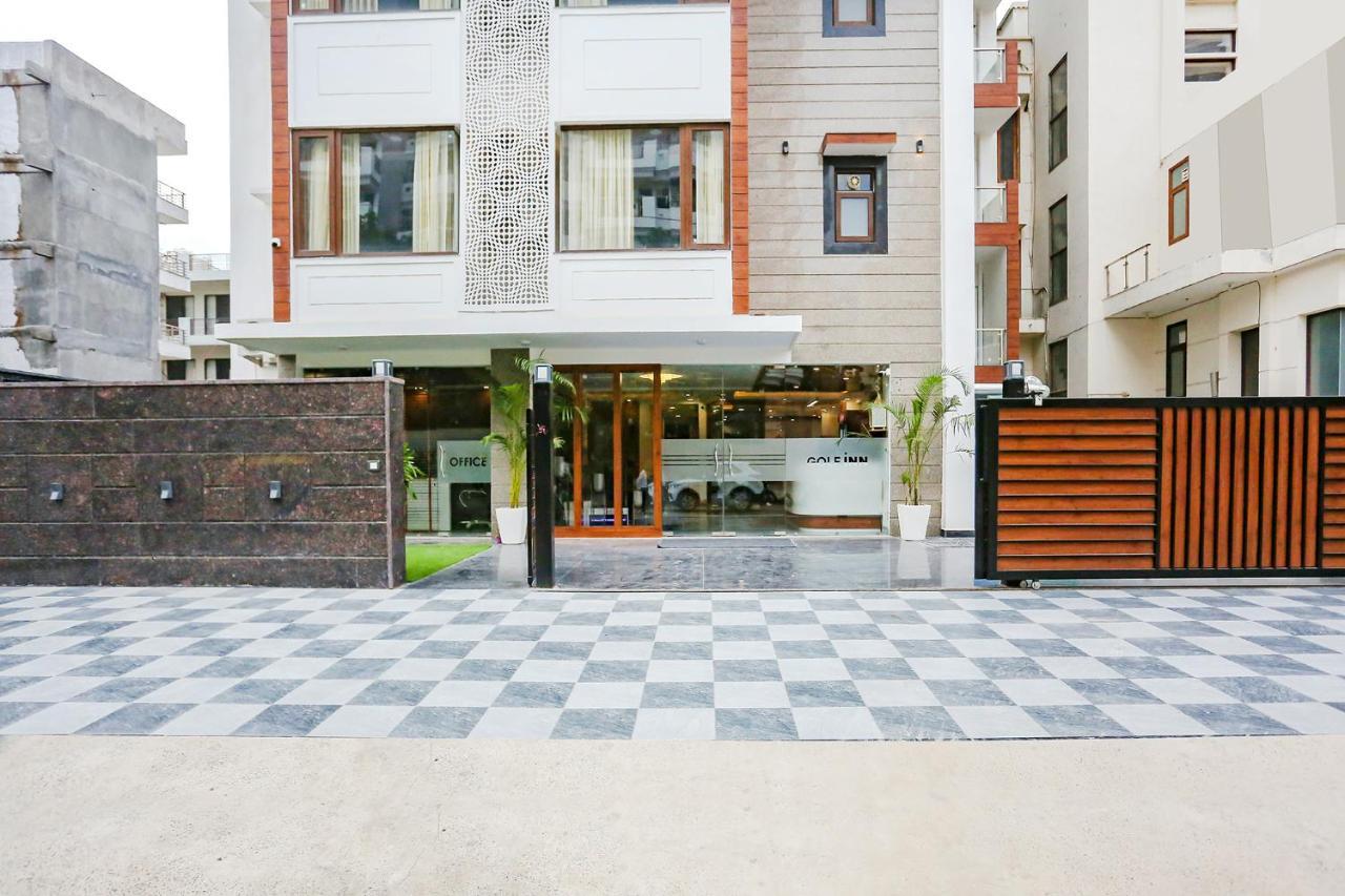 Fabhotel Golf Inn Golf Course Road คูร์เคาน์ ภายนอก รูปภาพ