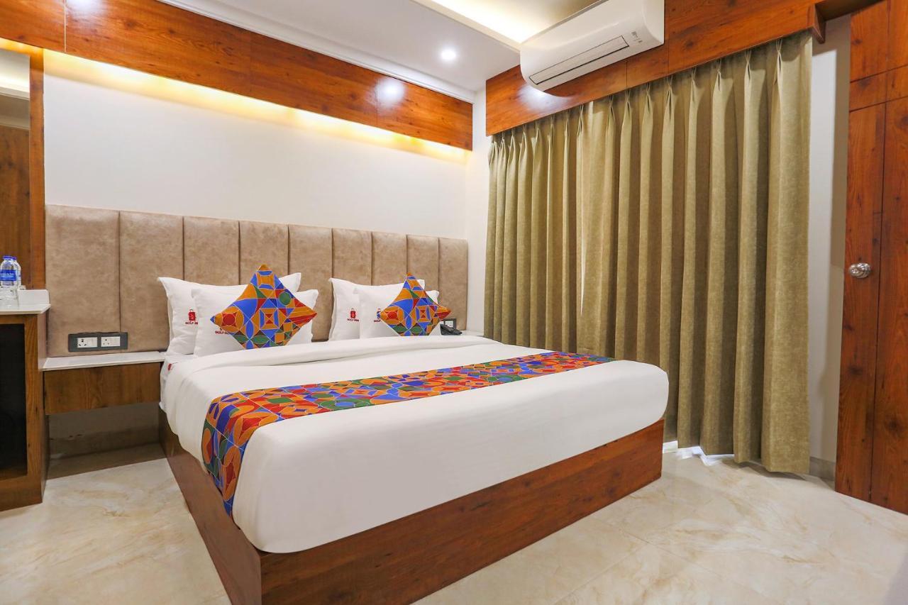 Fabhotel Golf Inn Golf Course Road คูร์เคาน์ ภายนอก รูปภาพ