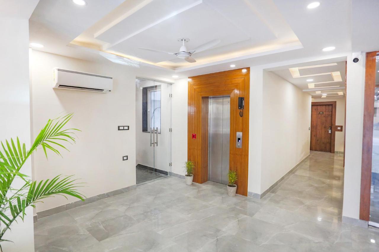 Fabhotel Golf Inn Golf Course Road คูร์เคาน์ ภายนอก รูปภาพ